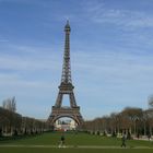 Eiffelturm mit Park