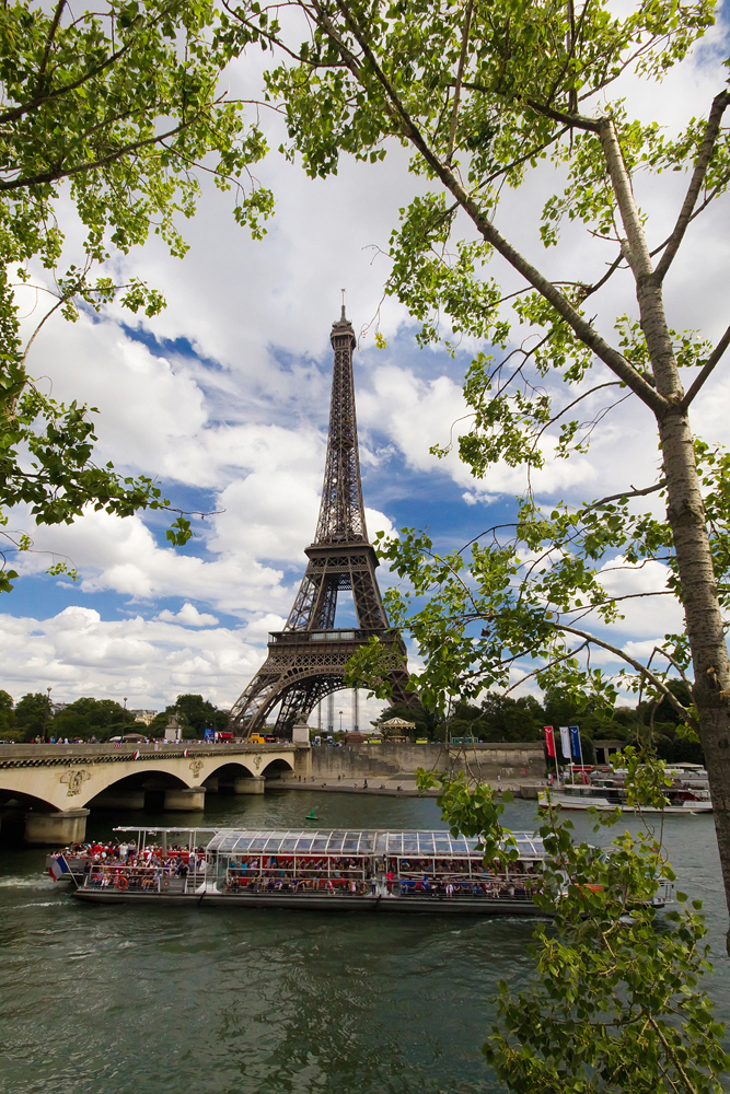 Eiffelturm mit Seine