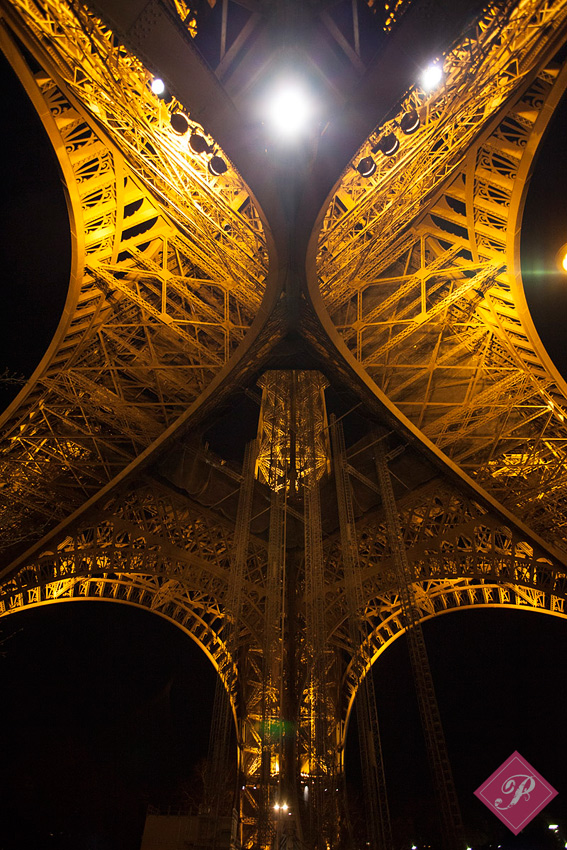 Eiffelturm @ Night