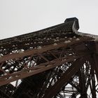 Eiffelturm verbogen