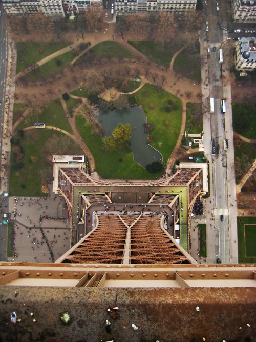 &quot;Eiffelturm von oben&quot; Foto &amp; Bild | europe, france, paris Bilder auf