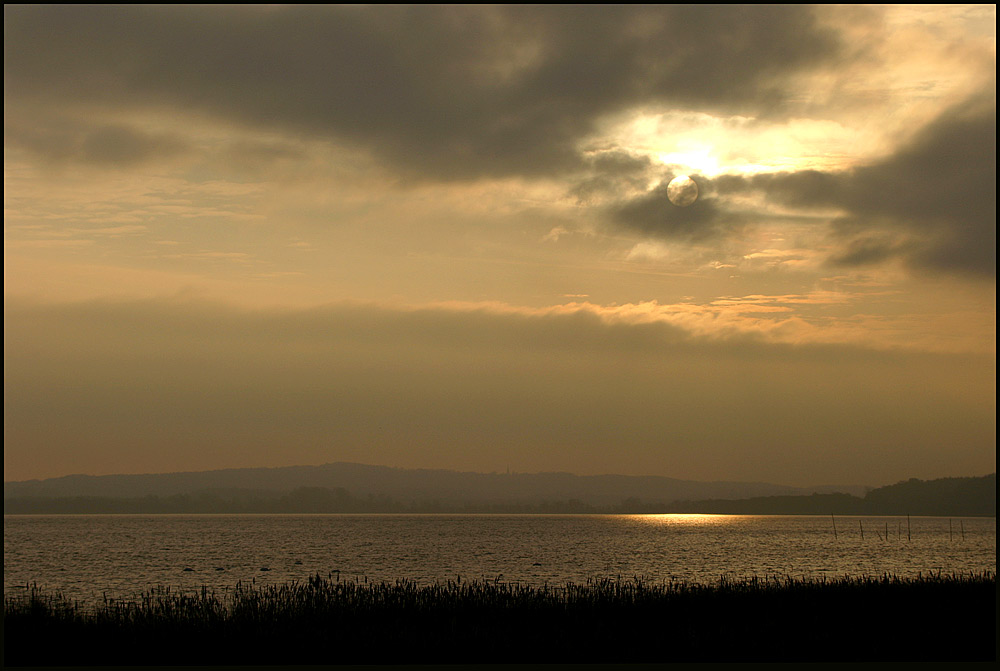 Eigenartige Lichtstimmung am Bodden..