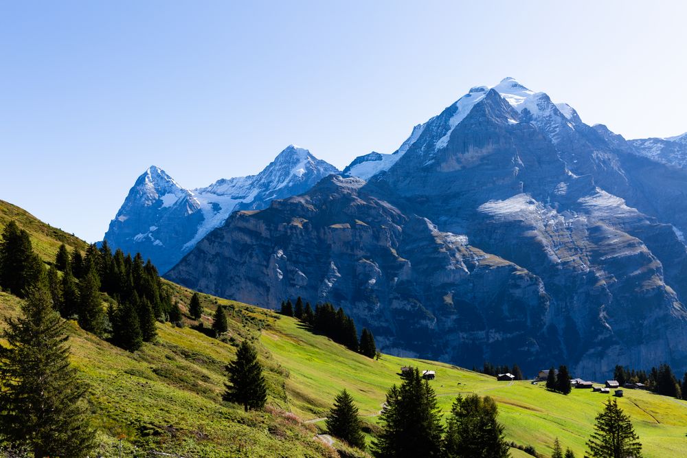 Eiger (3970 m.ü.M.), Mönch (4107 m.ü.M.) und Jungfrau (4158 m.ü.M.)