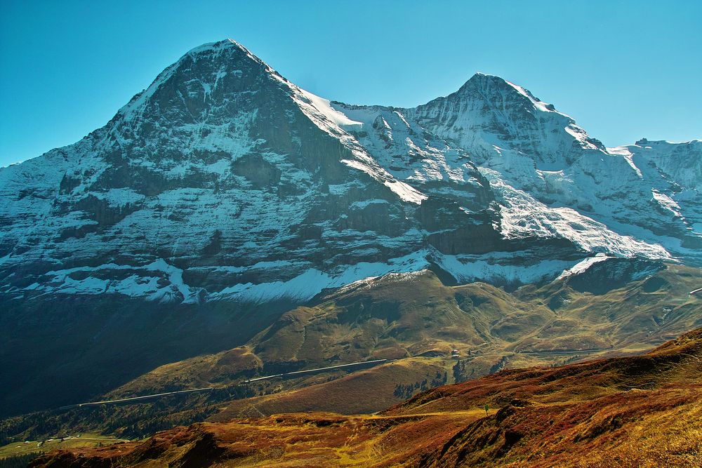 Eiger (3970m) und Mönch (4099m)