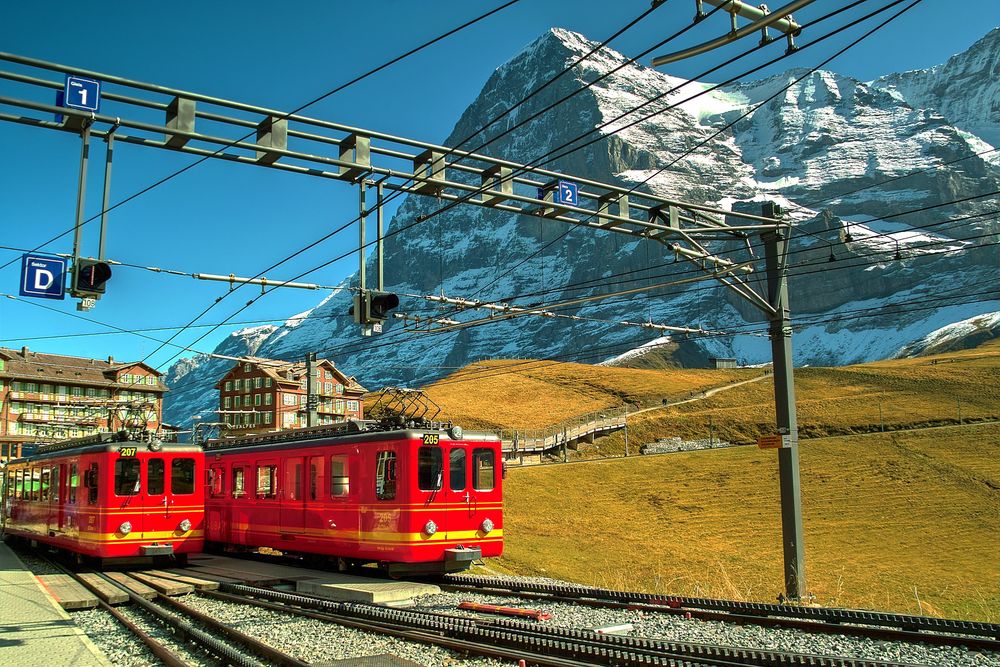 Eigernordwand mit Jungfraubahn
