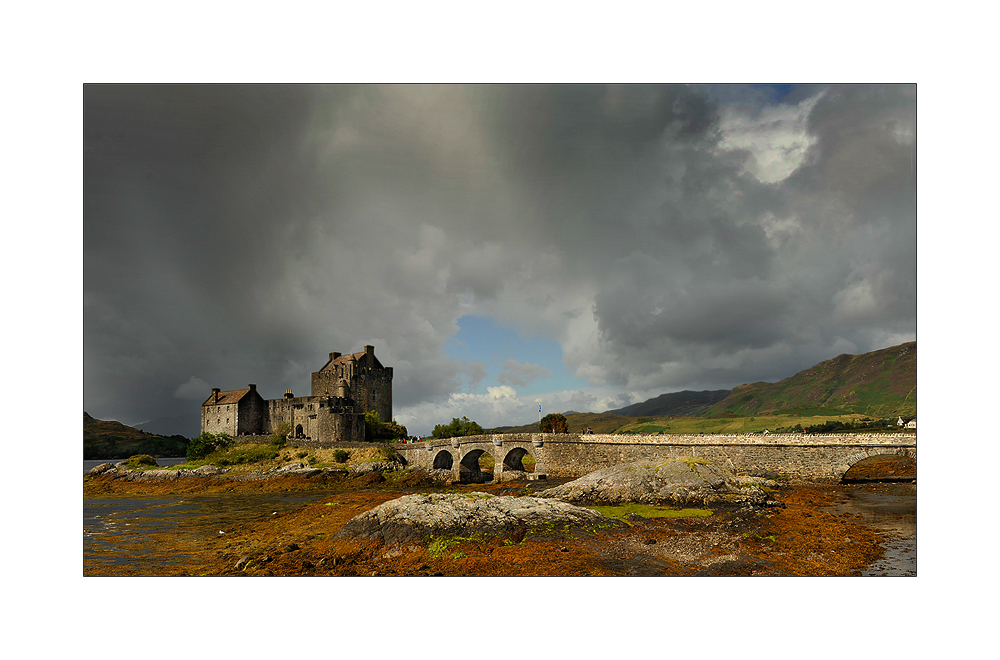 Eiilean Donan Castle bei Ebbe