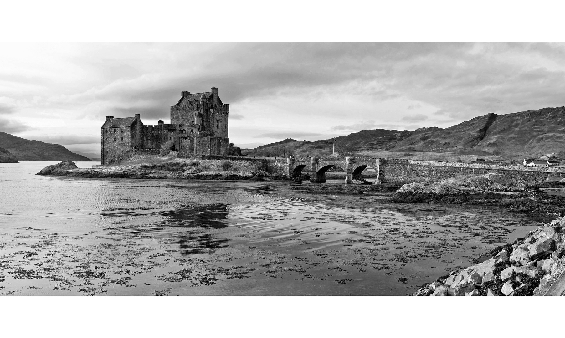 < Eilean Donan Castle im November >