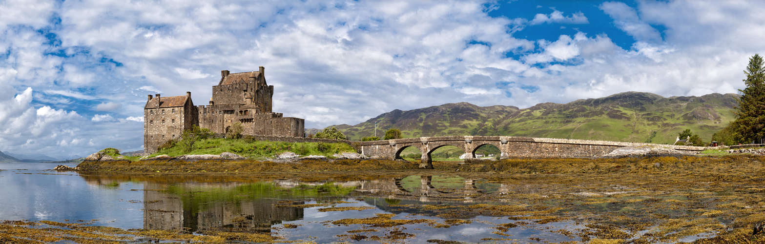 Eilean Donan Castle Pano