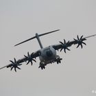 Ein A400M - 54+17 - im Endanflug RWY 25 am ETNN