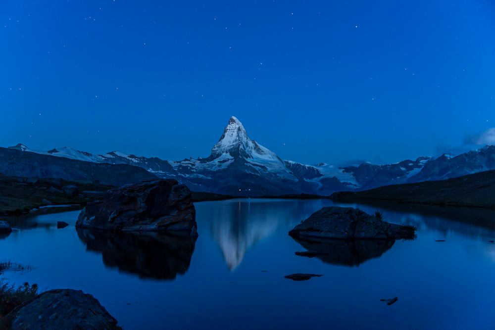 Ein Abend und ein Morgen am Bergsee - III