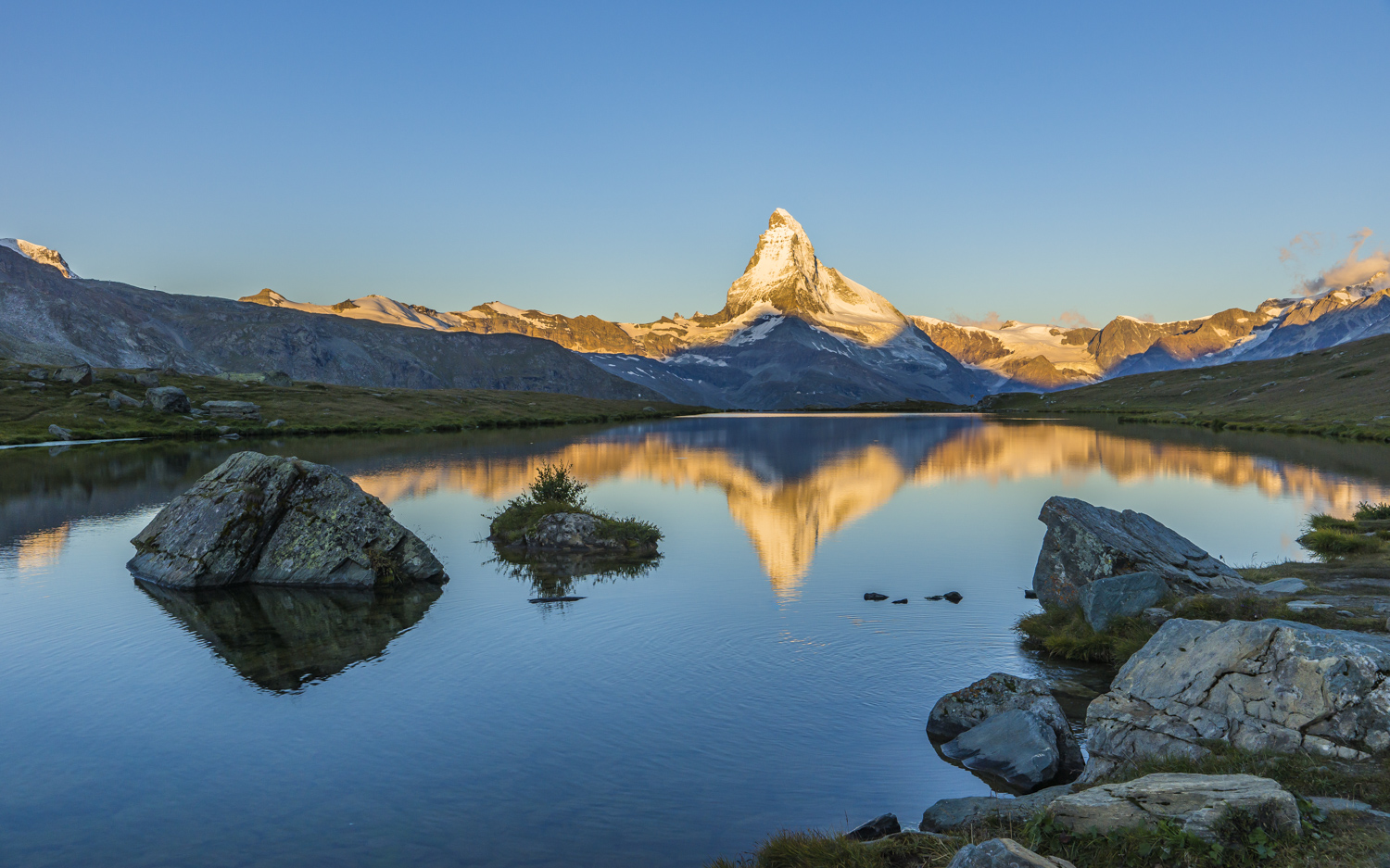 Ein Abend und ein Morgen am Bergsee - VI