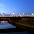 Ein Abschleppwagen auf der Weserbrücke - Hameln