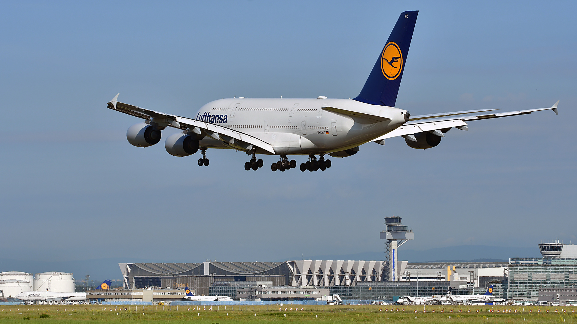 Ein Airbus A 380 im Landeanflug.....