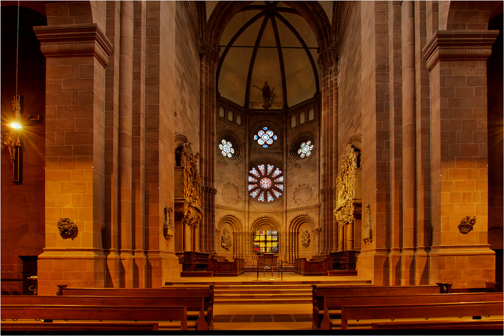 Ein Altar im Dom