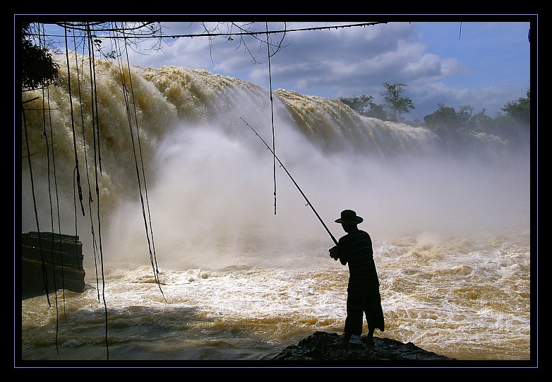 Ein Angler in Zentralvietnam