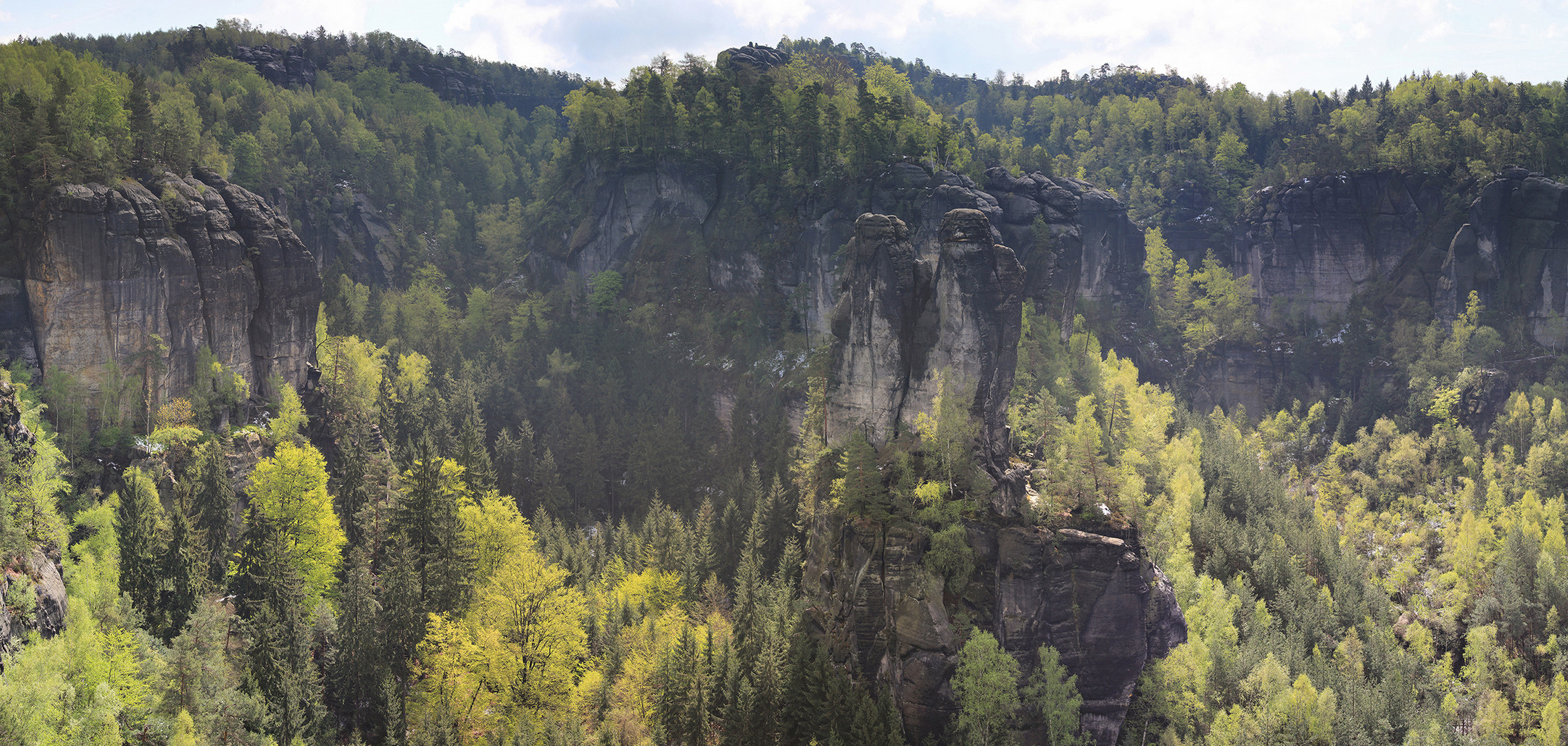 Ein Aprilmorgen - 'Blick hinein, in den Dom'