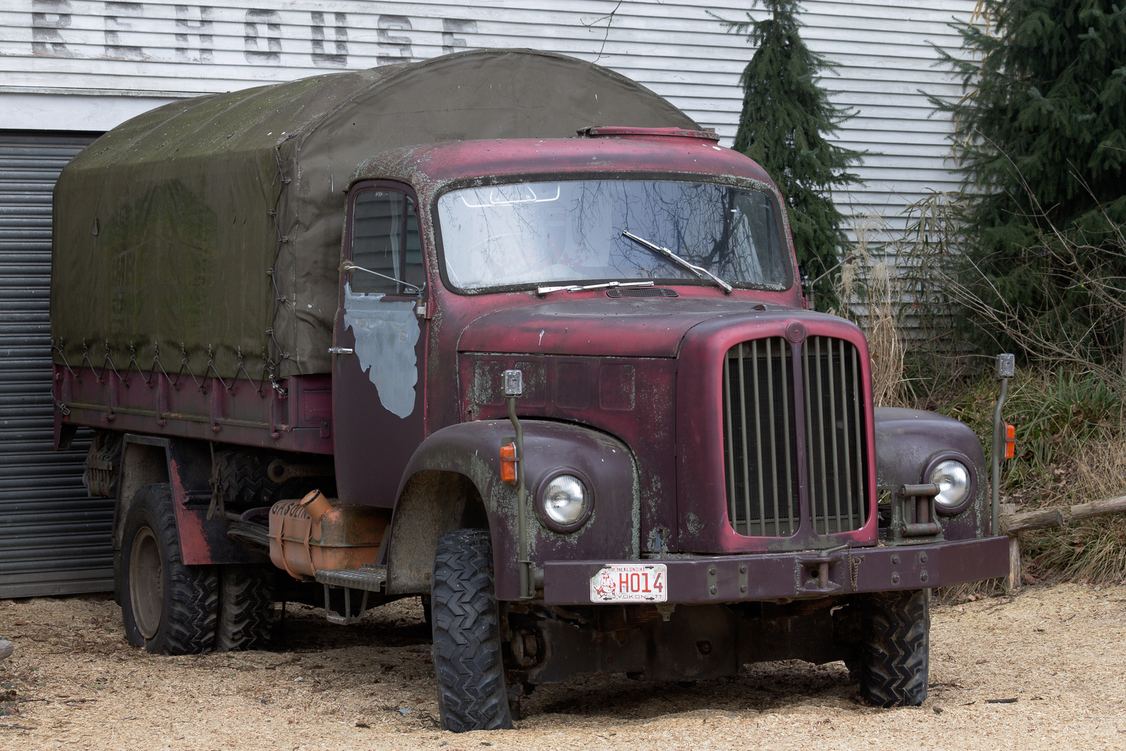 Ein ausrangierter Lastwagen...