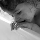 Ein Babybad Fotoshooting mit meiner zweijährigen Großnichte