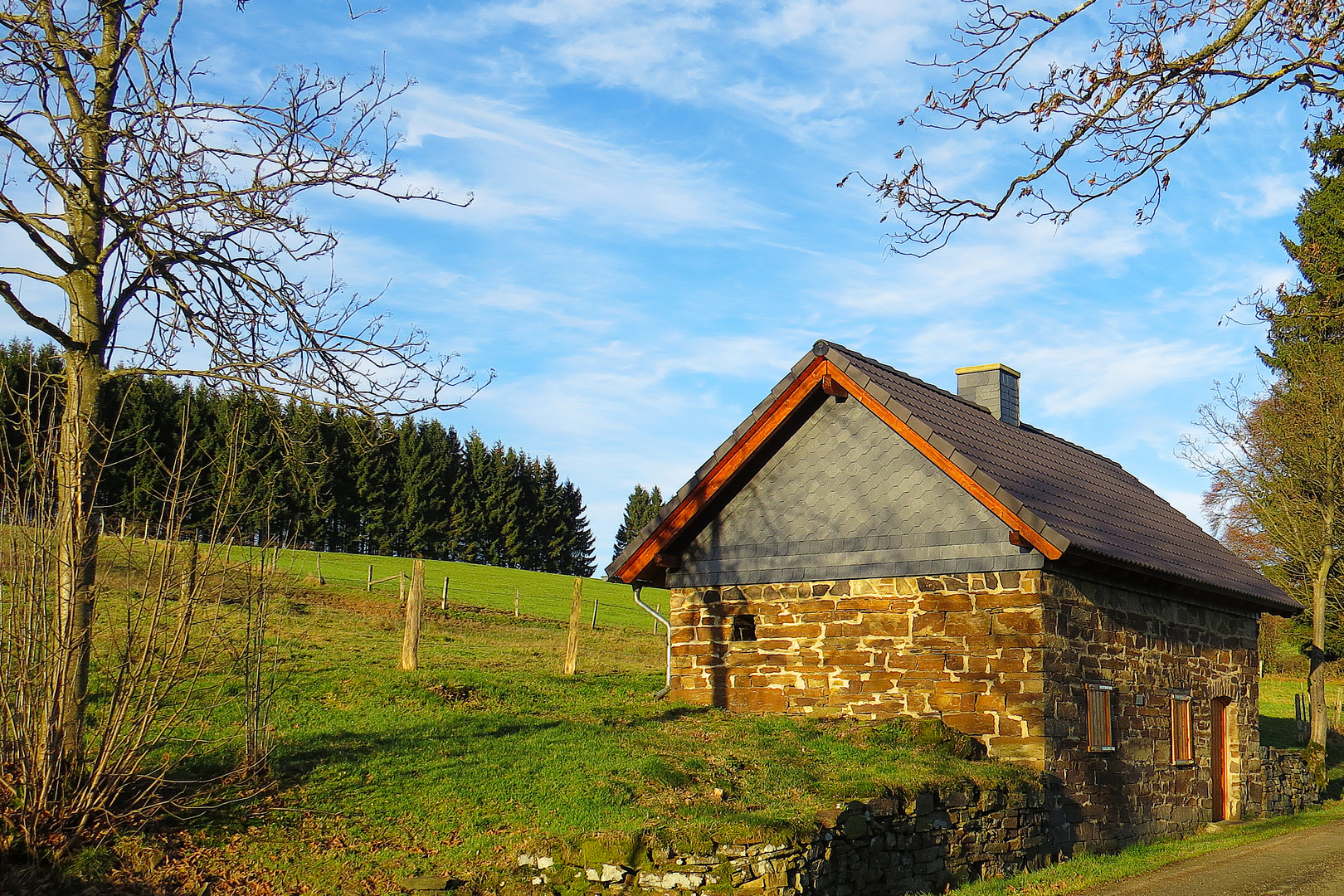 Ein Backhaus am Wegesrand auf dem Rothaarkamm