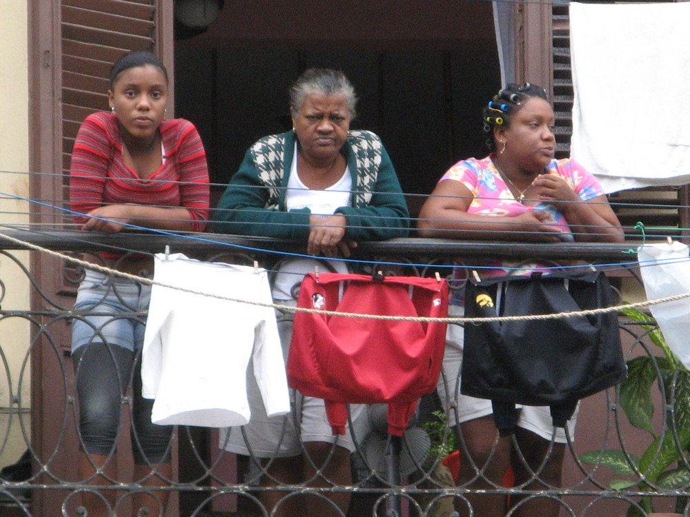 Ein Balkon am Nachmittag in Havanna