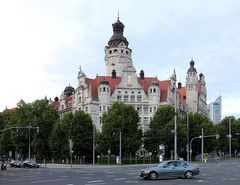 Ein beeindruckender Anblick ist das neue Rathaus mit dem Pleißenturm