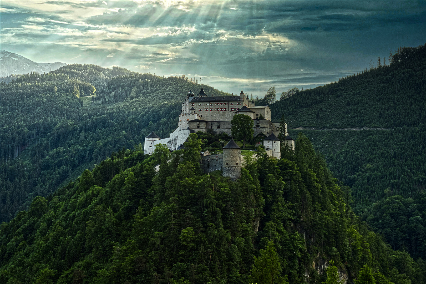 Ein beliebtes Motiv im Salzburger Land........Festung Hohenwerfen 