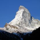 Ein Berg bei Zermatt ist schon munter !