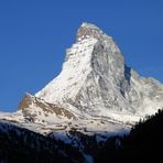 Ein Berg bei Zermatt ist schon munter !