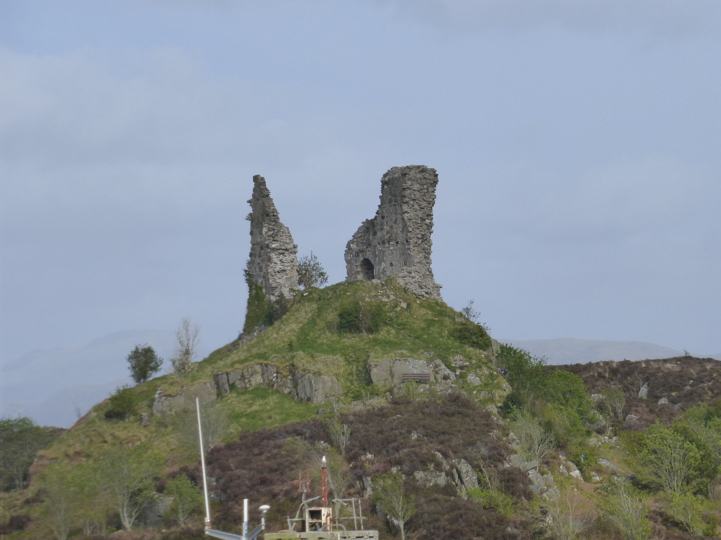 Ein Berg mit Feiler und Warzeichen Schottland 