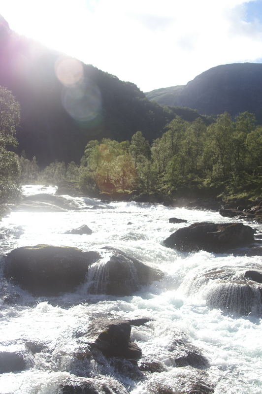 Ein Bergbach in Norwegen