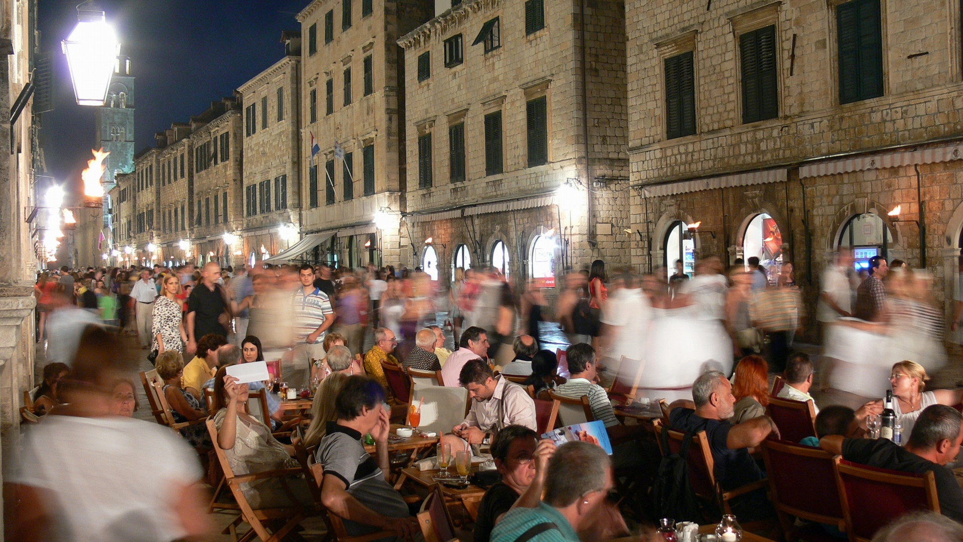 ein Bienenschwarm in Dubrovnik