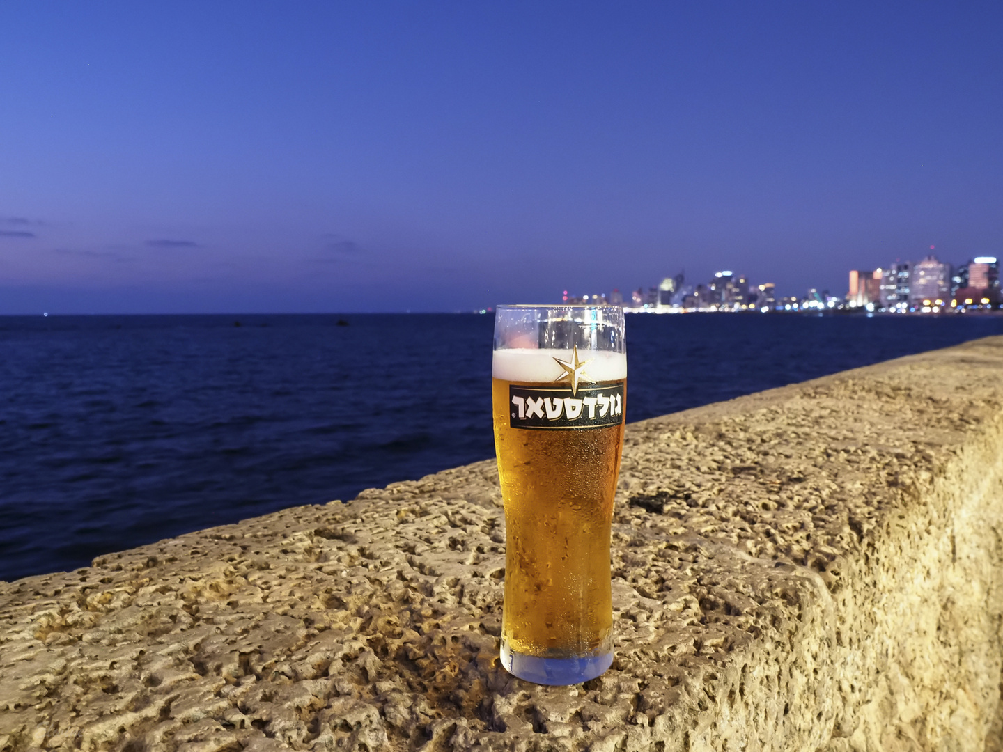 Ein Bierchen am Jaffa-Port