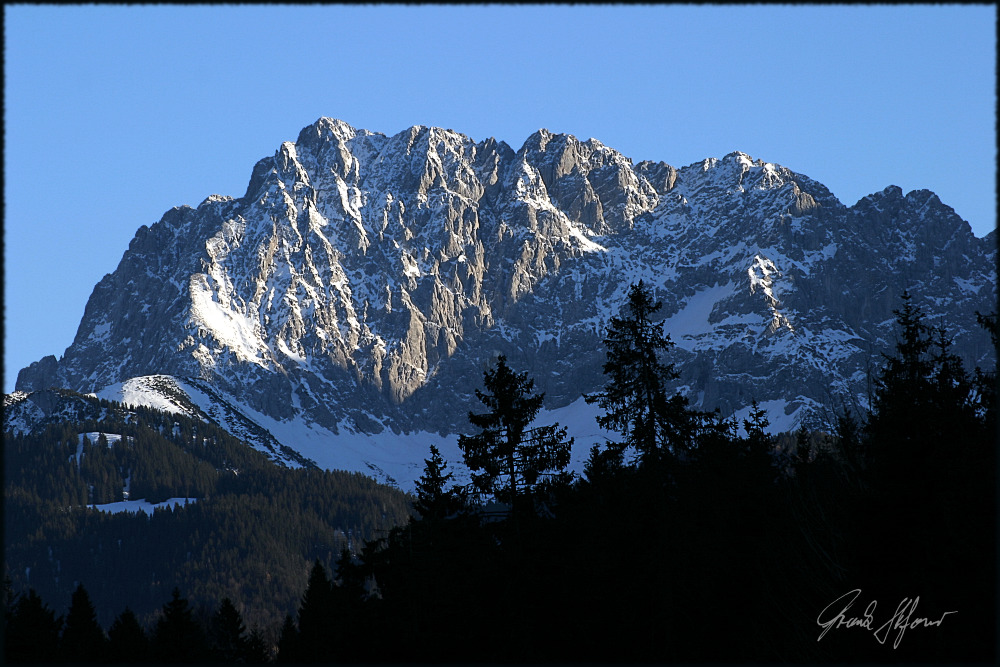 Ein *Bild* von einem Berg