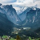 Ein bißchen Toblach und der Toblacher See im Hintergrund