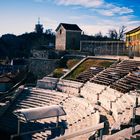 Ein Blick auf das ro?mische Amphitheater in der Altstadt von Plovdiv, Bulgarien, Europa