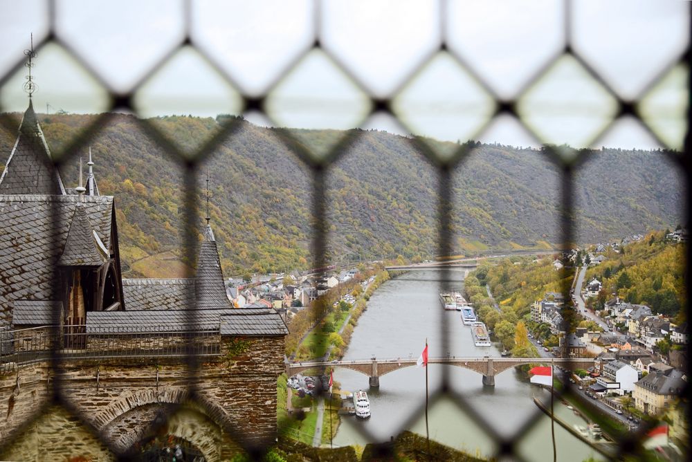 Ein blick aus dem Fenster. Foto &amp; Bild architektur