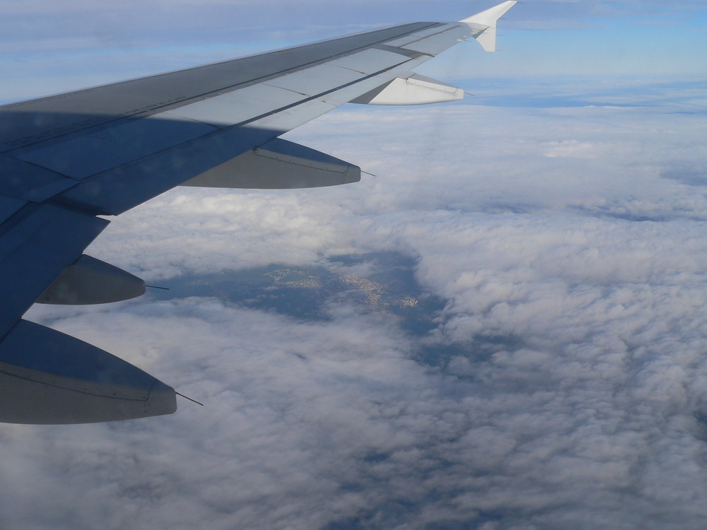 ein Blick durch die Wolken