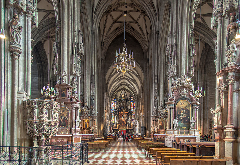 Ein Blick in den Stephansdom/Wien...