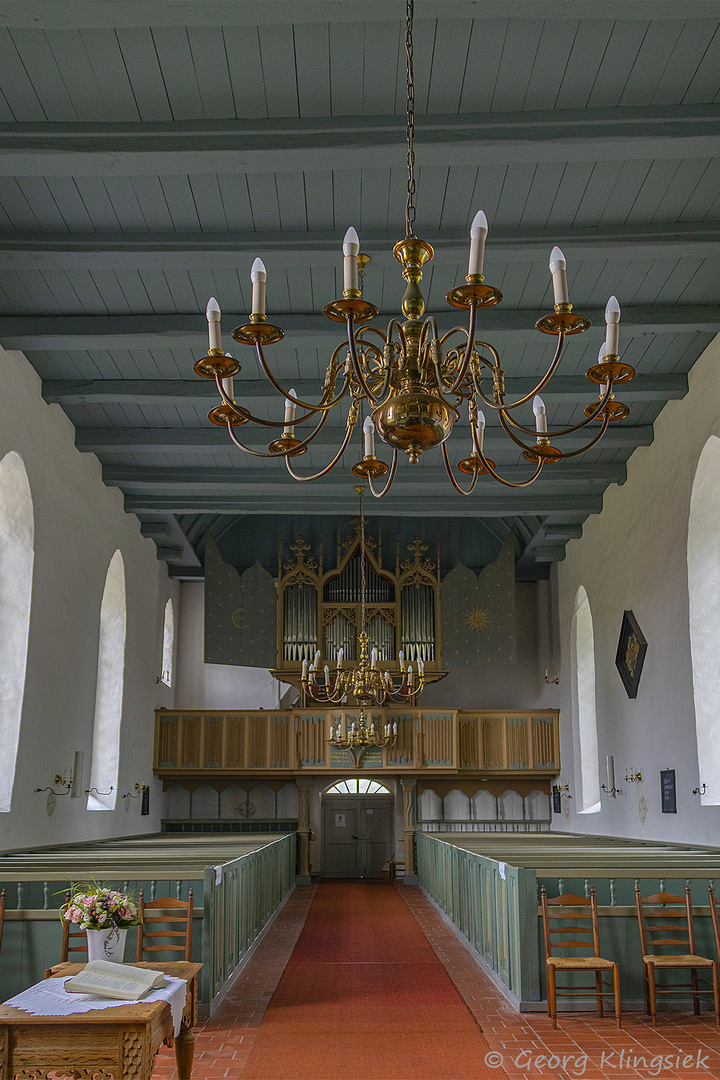 Ein Blick in die Rysumer Kirche 