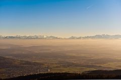 Ein Blick nach Süden vom Belchen in der Schweiz Bild1