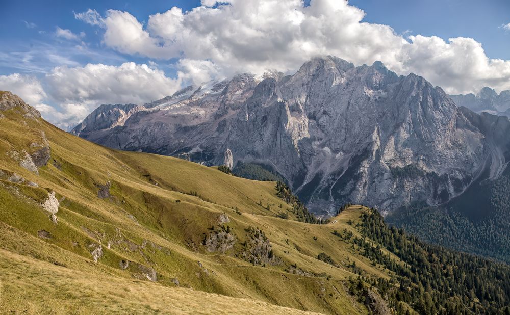 Ein Blick Richtung Marmolata Gletscher