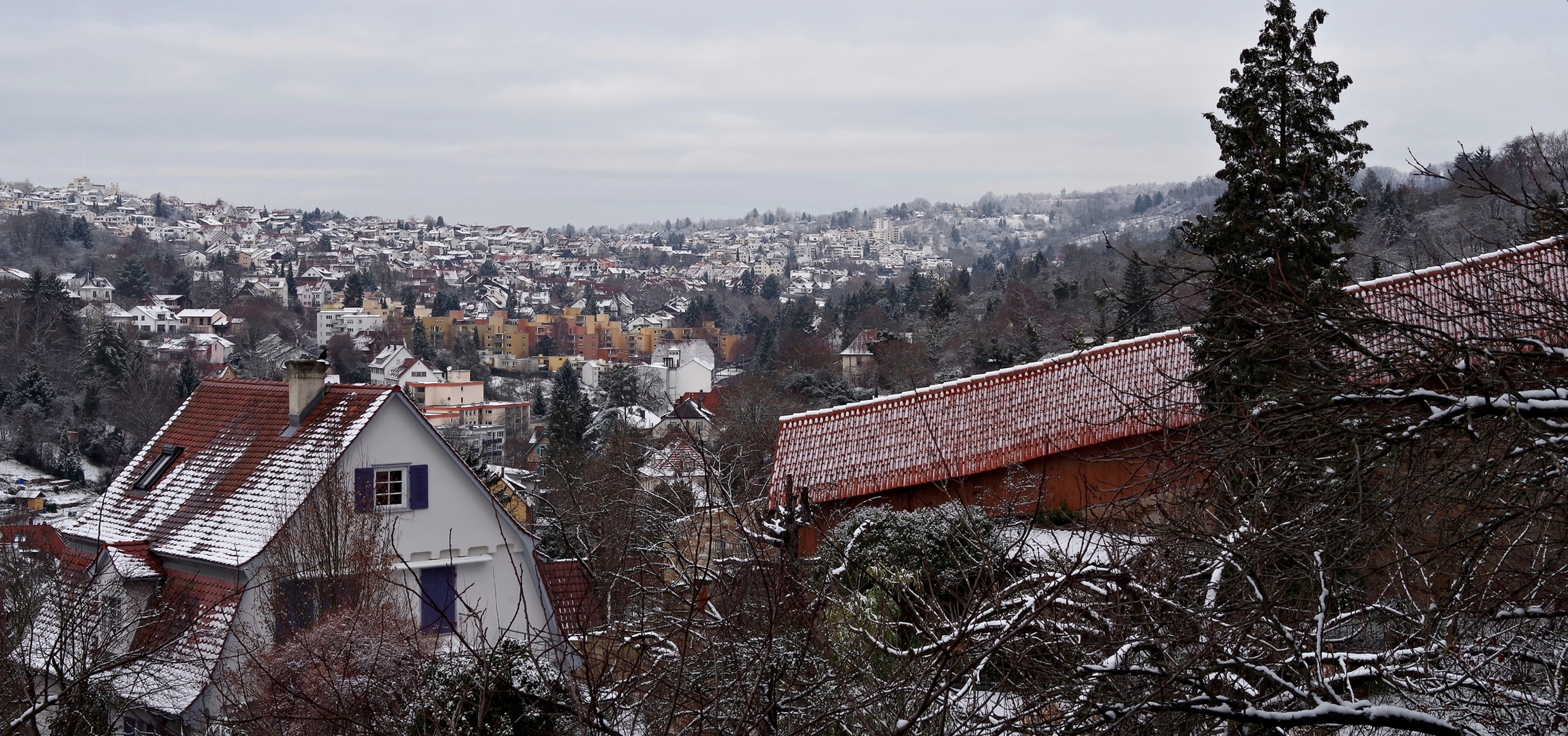 ein Blick über die Seitenmauer