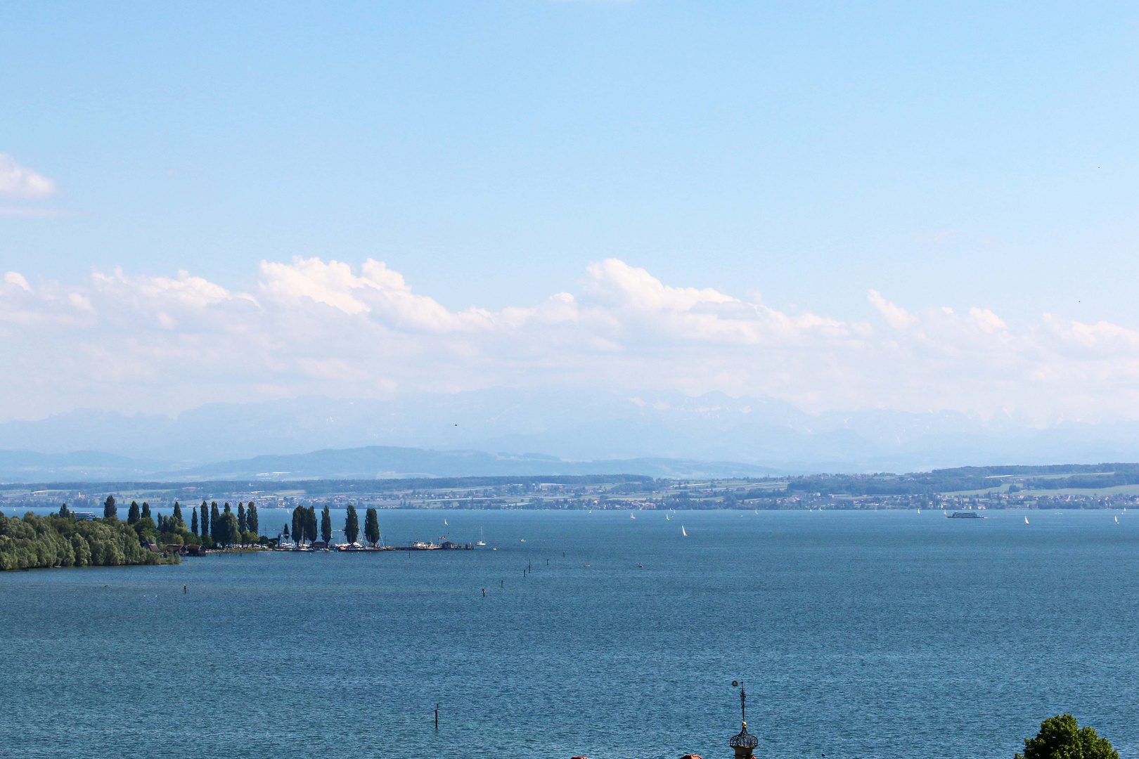 ein Blick von der Birnau auf den Bodensee