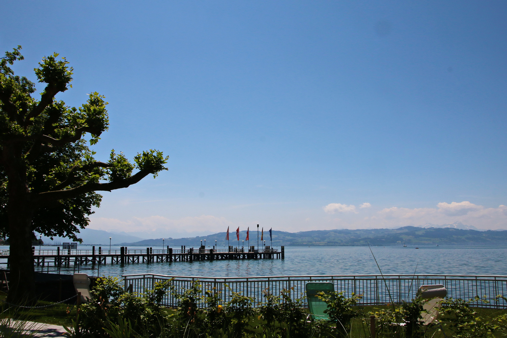 Ein Blick von Kressbronn auf den Bodensee (1)