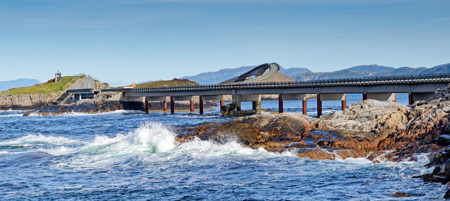 Ein Blick zurück auf die Achterbahn.