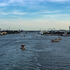 Ein Blick zurück auf Hohe Düne und Warnemünde ...