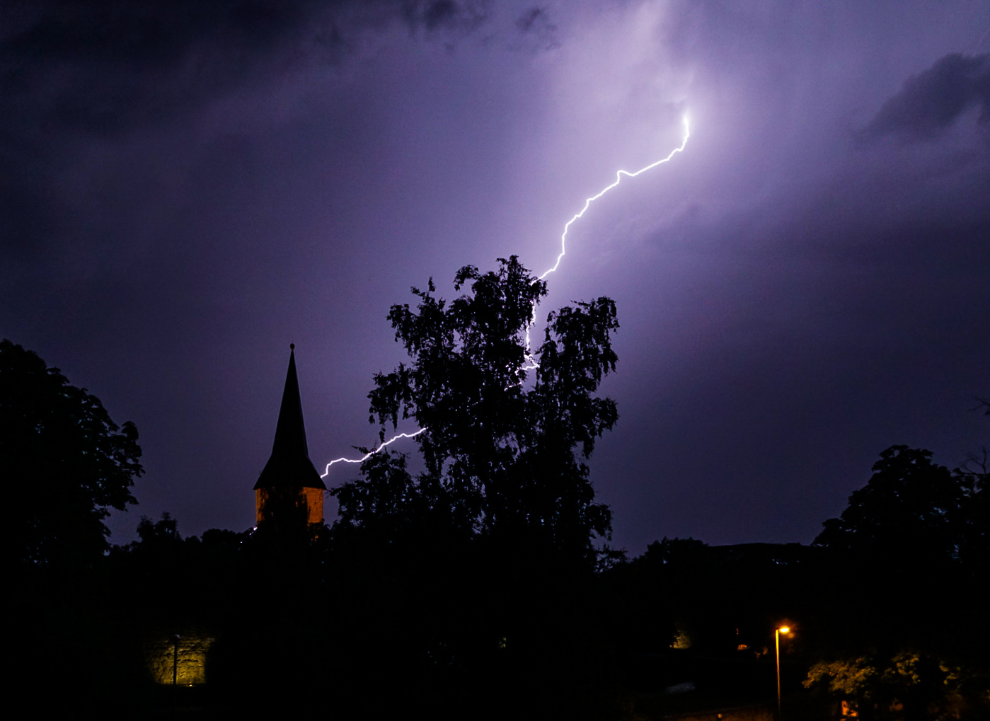 Ein Blitz um Mitternacht