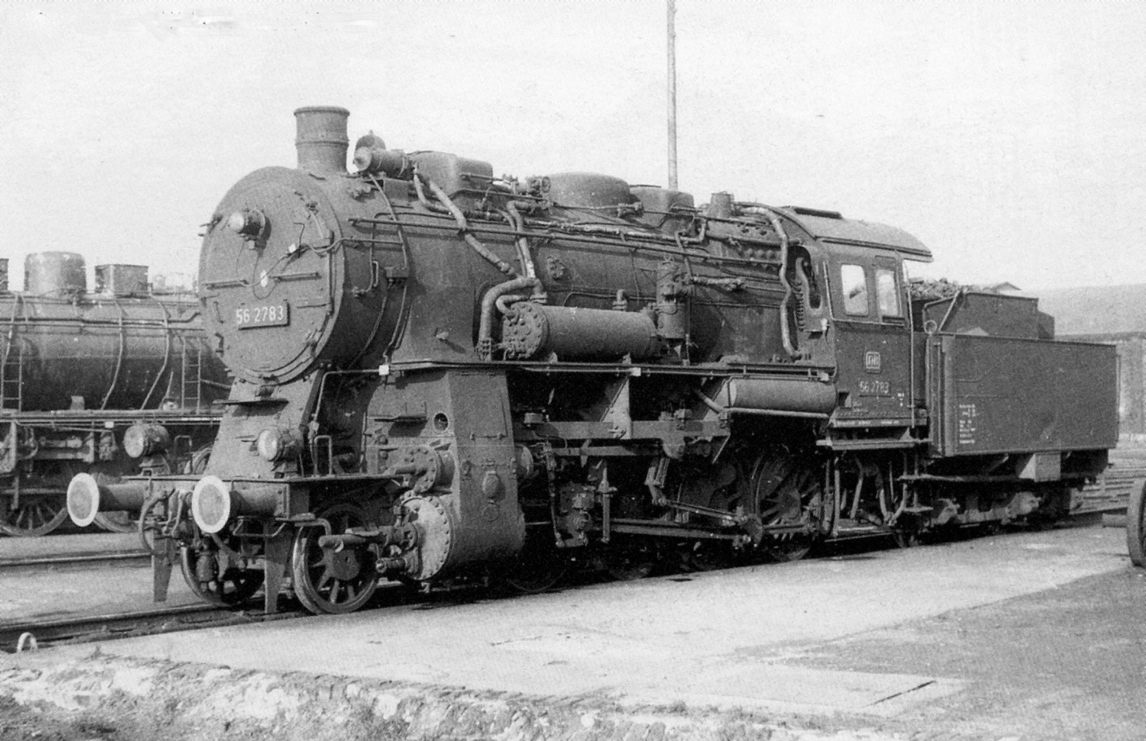 Ein BR 56.2 wartet in DU-Ruhrort-Hafen auf weitere Aufgaben