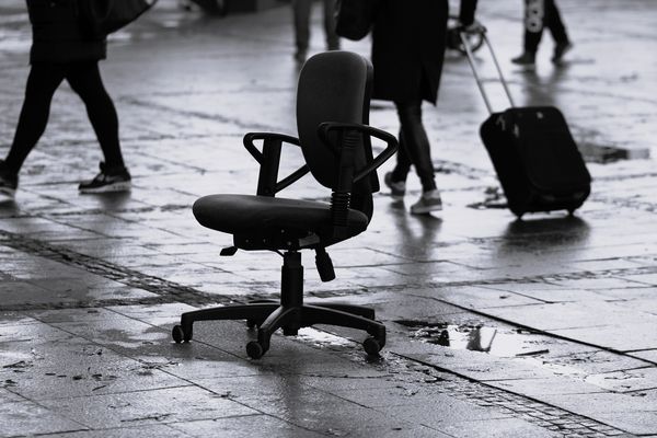 "Ein Bürostuhl sucht einen neuen Chef."