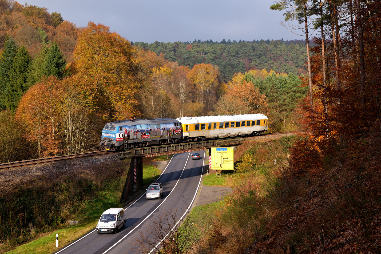 Ein bunter Meßzug aus Bayern in der Pfalz